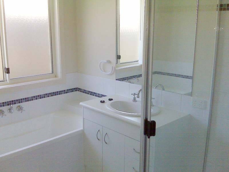 6 Pinegrove St, Morayfield QLD 4506