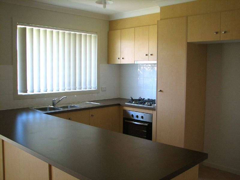 13 Broadleaf Pl, Ningi QLD 4511