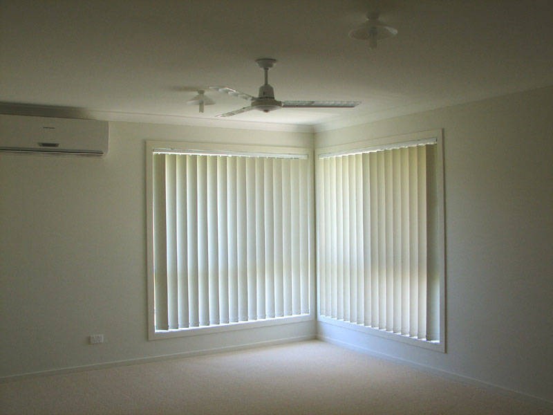 13 Broadleaf Pl, Ningi QLD 4511