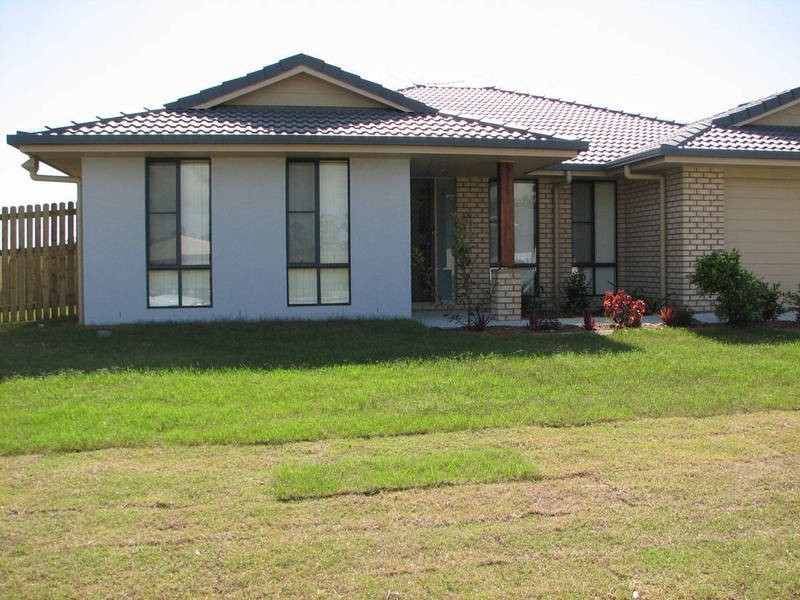 14 Lomandra Dr, Morayfield QLD 4506