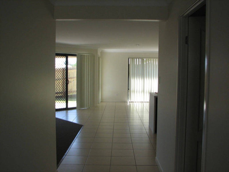 14 Lomandra Dr, Morayfield QLD 4506