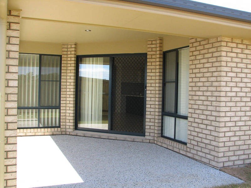 14 Lomandra Dr, Morayfield QLD 4506