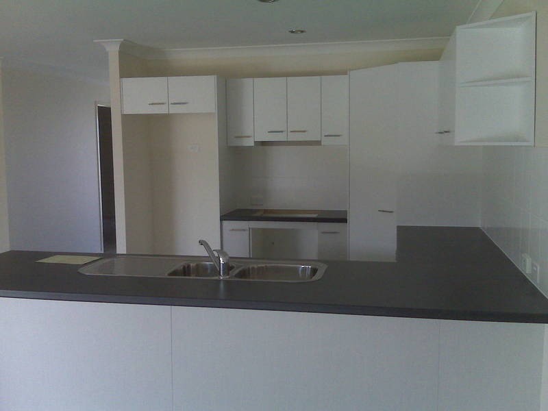 6 Redcedar Pl, Morayfield QLD 4506