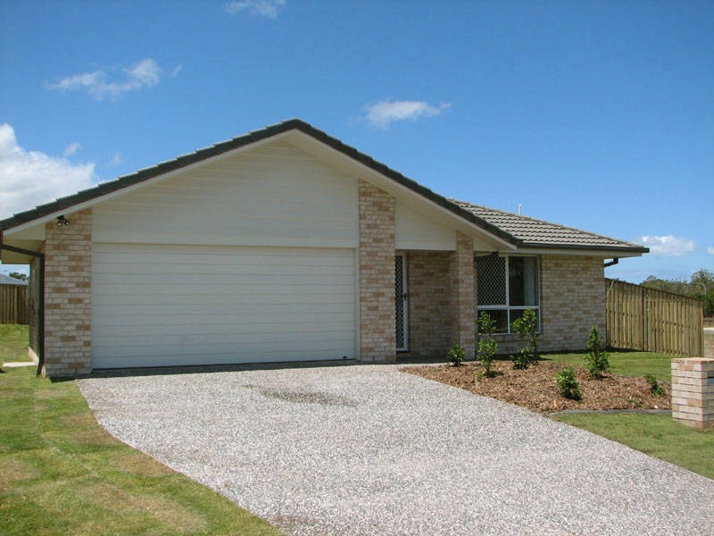 4 Bluejay Cct, Morayfield QLD 4506