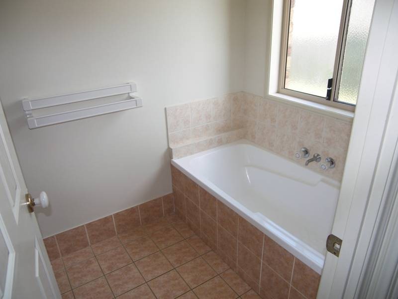 10 Barossa Crescent, Morayfield QLD 4506