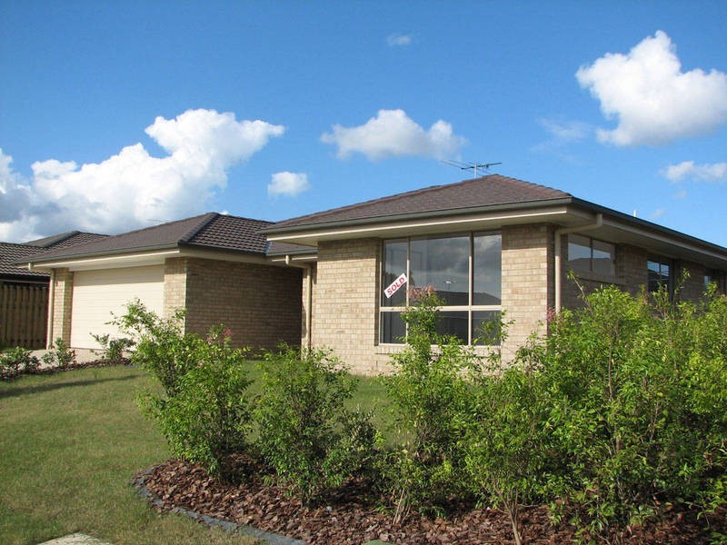 31 Clementine St, Bellmere QLD 4510