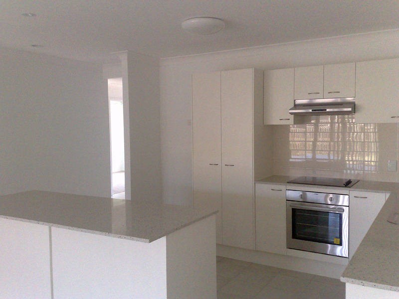 32 Clementine St, Bellmere QLD 4510