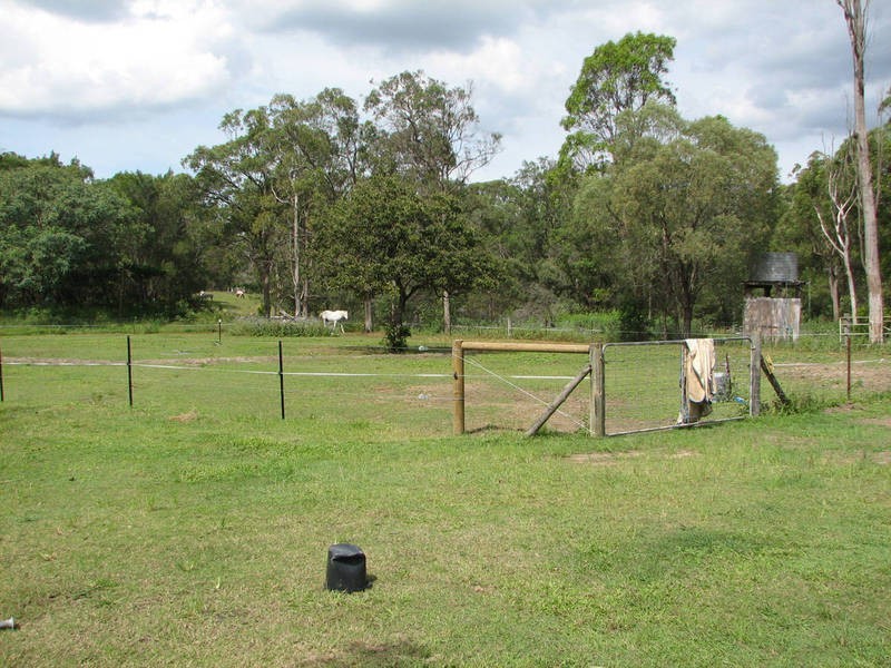 412 Oakey Flat Rd, Morayfield QLD 4506