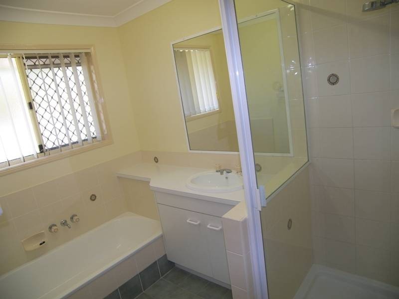 10 Carlton Court, Upper Caboolture QLD 4510