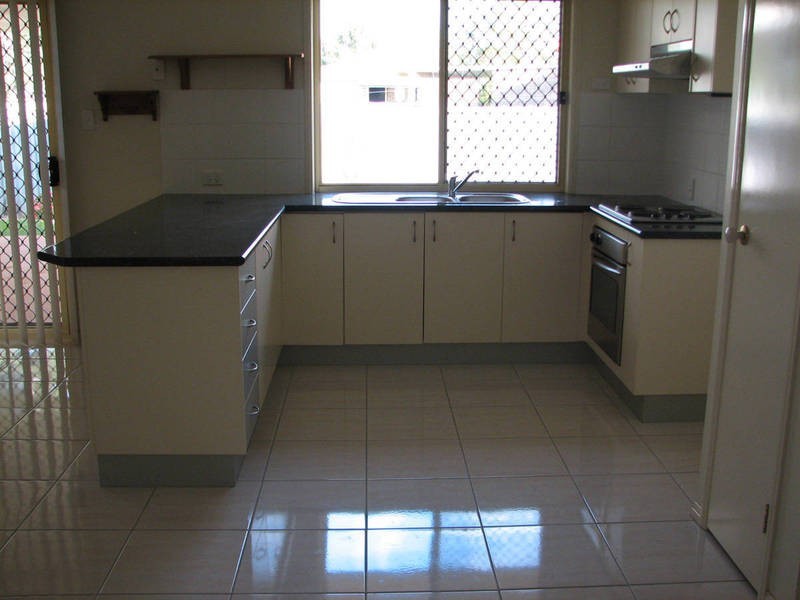 8 Jameson Cl, Morayfield QLD 4506