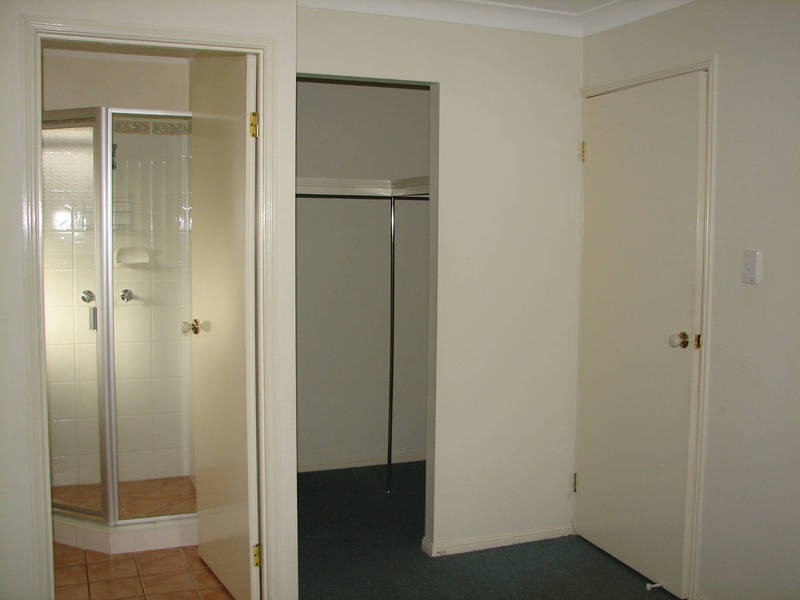 8 Jameson Cl, Morayfield QLD 4506