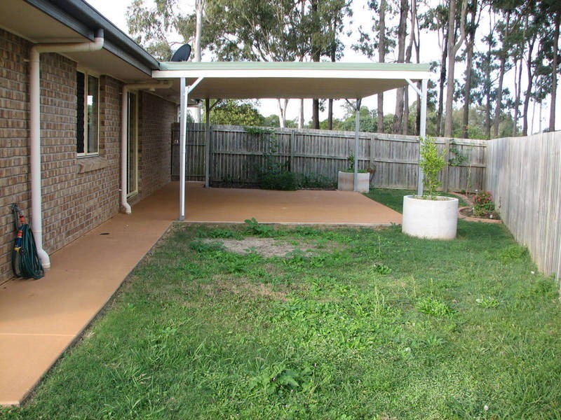 8 Jameson Cl, Morayfield QLD 4506