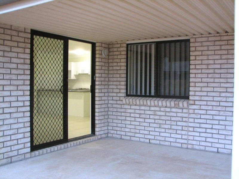 25 Nixon Dr, North Booval QLD 4304