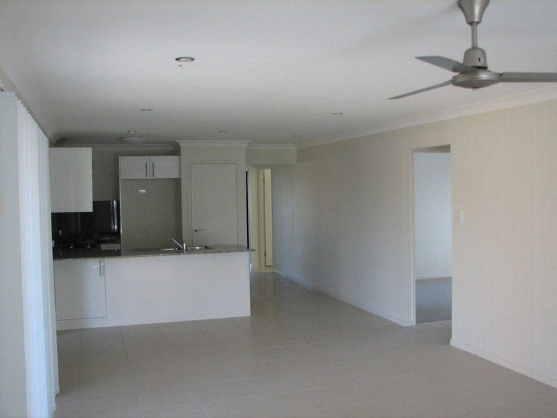 22 Bluejay Cct, Morayfield QLD 4506