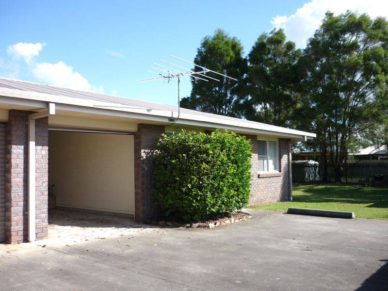 2/6 Sharon Crt, Morayfield QLD 4506