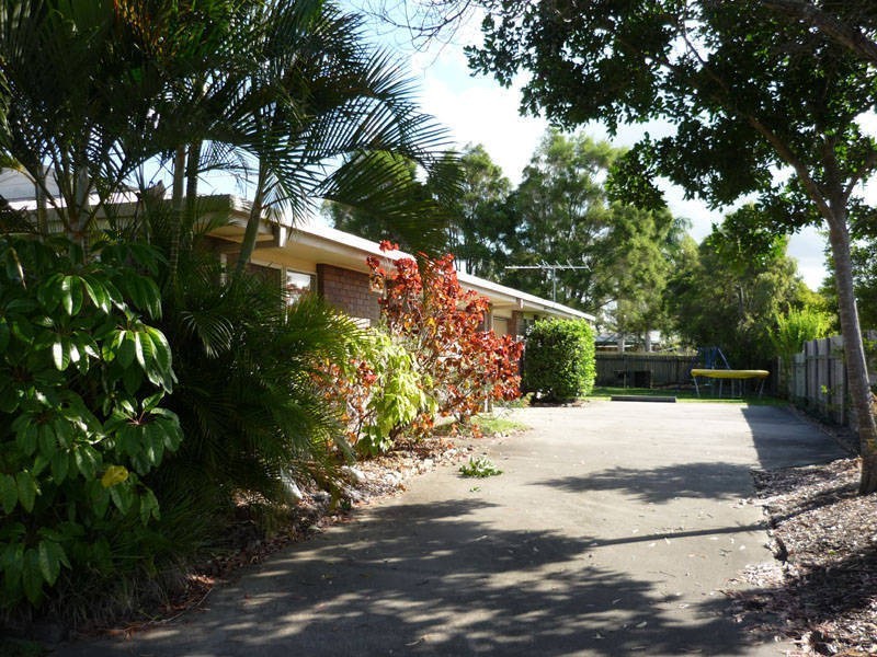 2/6 Sharon Crt, Morayfield QLD 4506