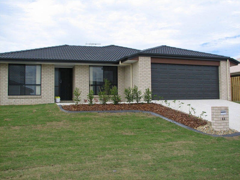 44 Peacherine Cct, Bellmere QLD 4510
