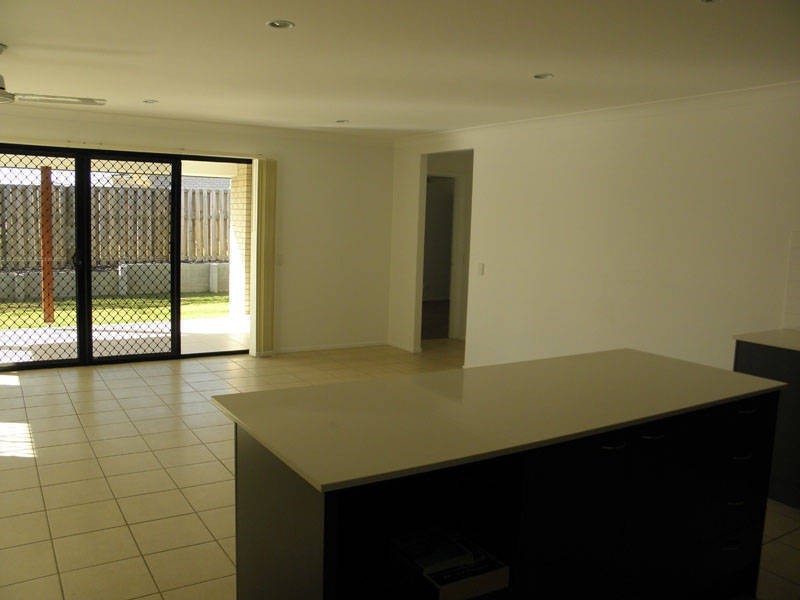 44 Peacherine Cct, Bellmere QLD 4510