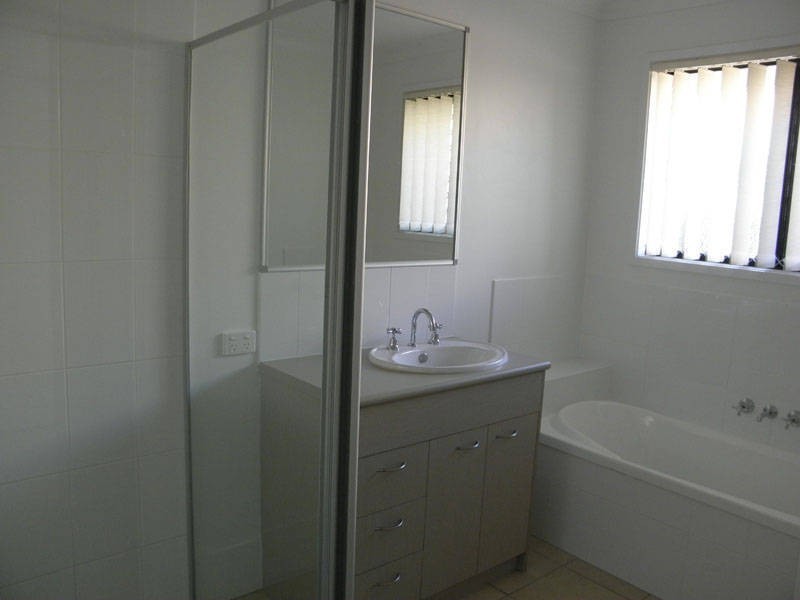 44 Peacherine Cct, Bellmere QLD 4510
