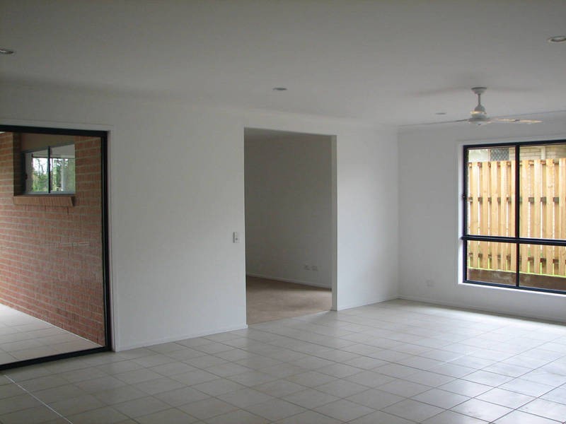 43 Peacherine Cct, Bellmere QLD 4510