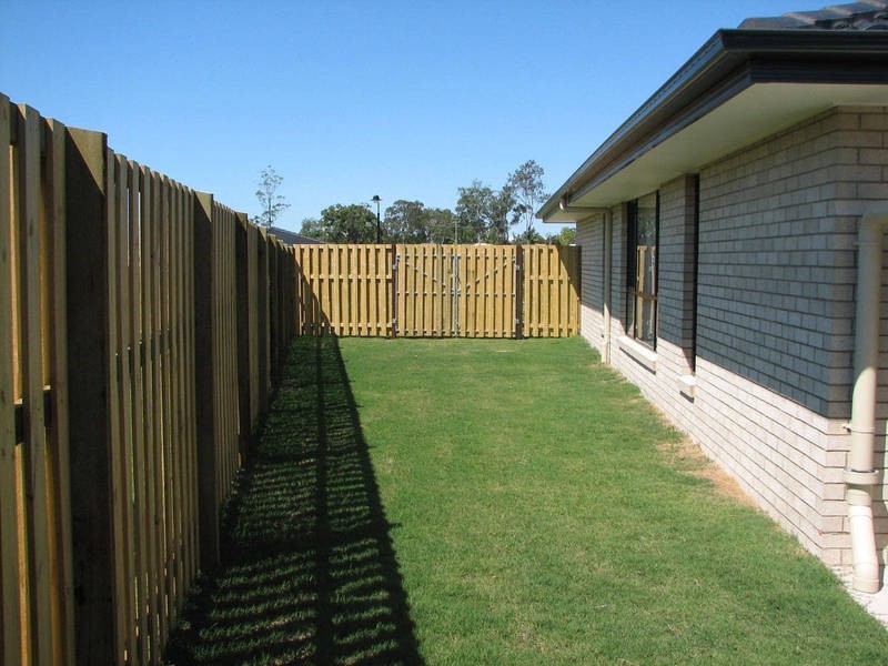26 Peacherine Cct, Bellmere QLD 4510