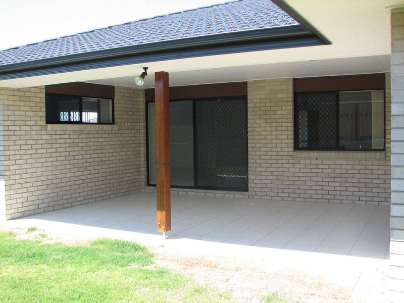 26 Peacherine Cct, Bellmere QLD 4510
