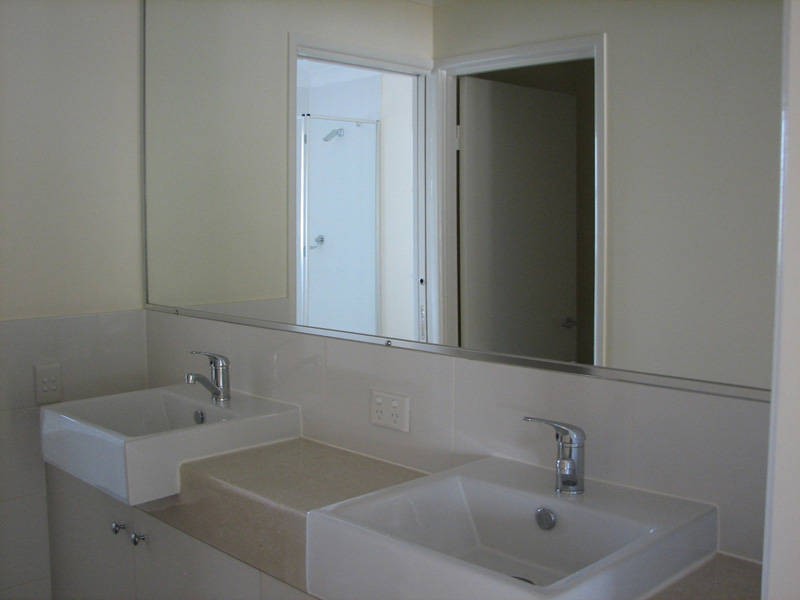 17/3 Swordgrass Ct, Kallangur QLD 4503