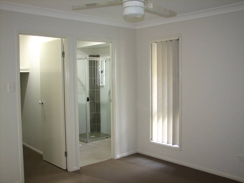 27 Peggy Rd, Bellmere QLD 4510