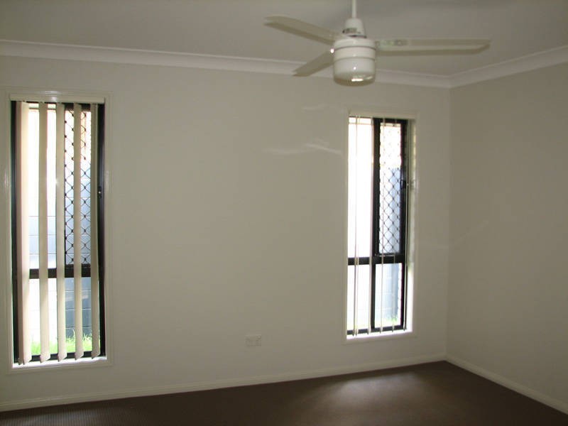 27 Peggy Rd, Bellmere QLD 4510