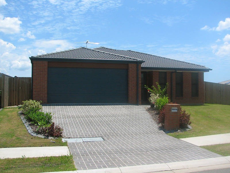 4 Clementine St, Bellmere QLD 4510