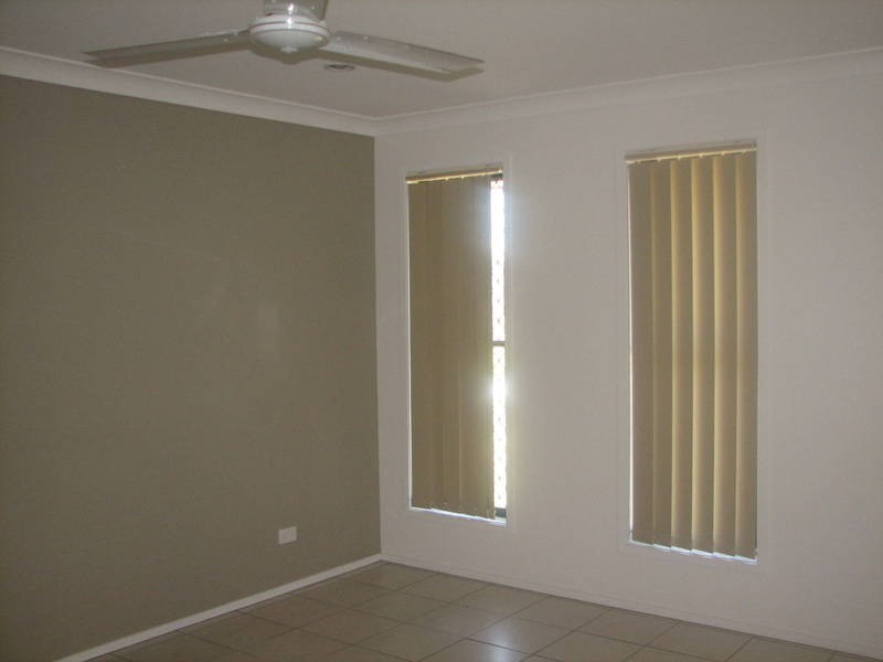 4 Clementine St, Bellmere QLD 4510