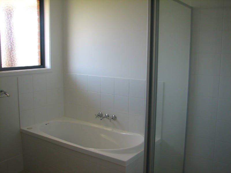 4 Clementine St, Bellmere QLD 4510