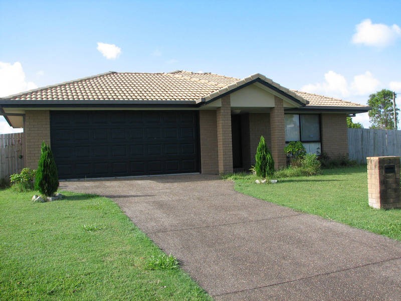 2 LOMANDRA, Morayfield QLD 4506