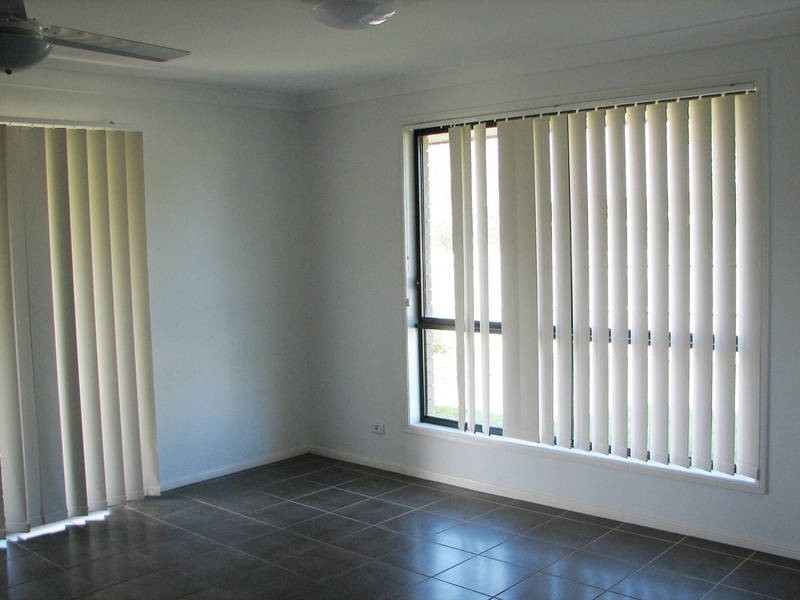 2 LOMANDRA, Morayfield QLD 4506