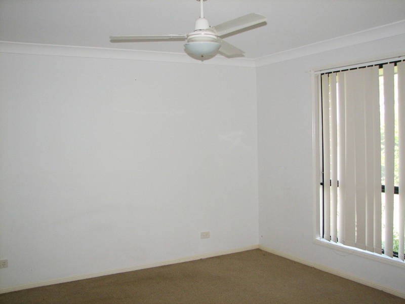 2 LOMANDRA, Morayfield QLD 4506