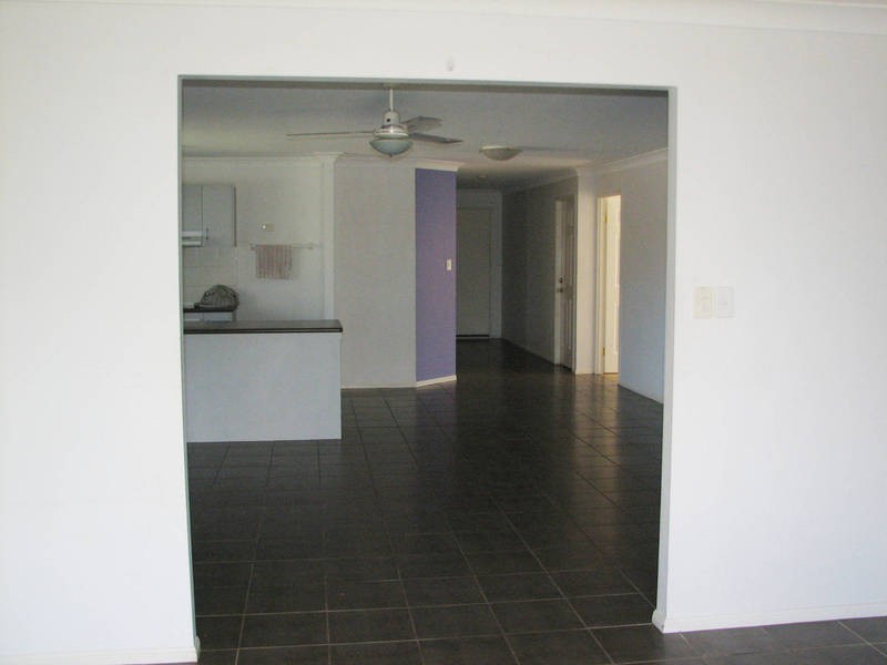 2 LOMANDRA, Morayfield QLD 4506