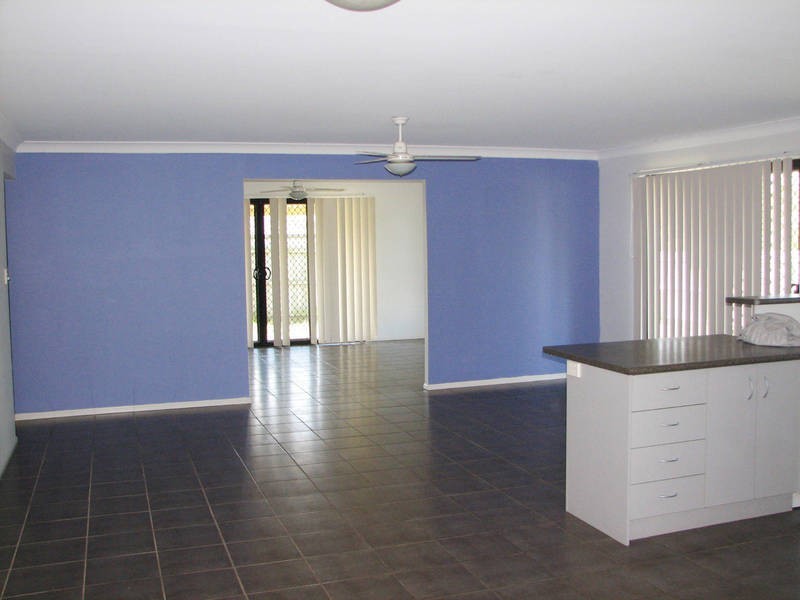 2 LOMANDRA, Morayfield QLD 4506
