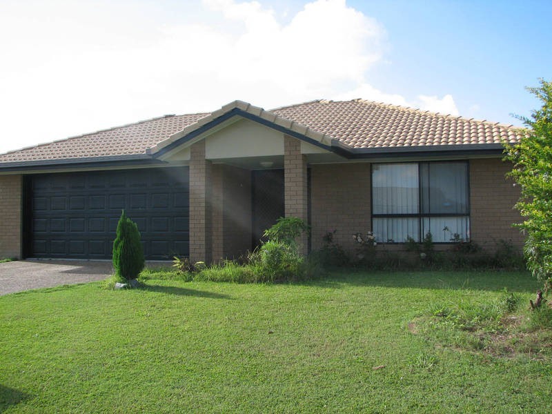 2 LOMANDRA, Morayfield QLD 4506