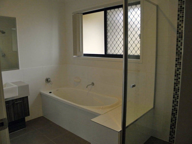 73 Koala Dr, Morayfield QLD 4506