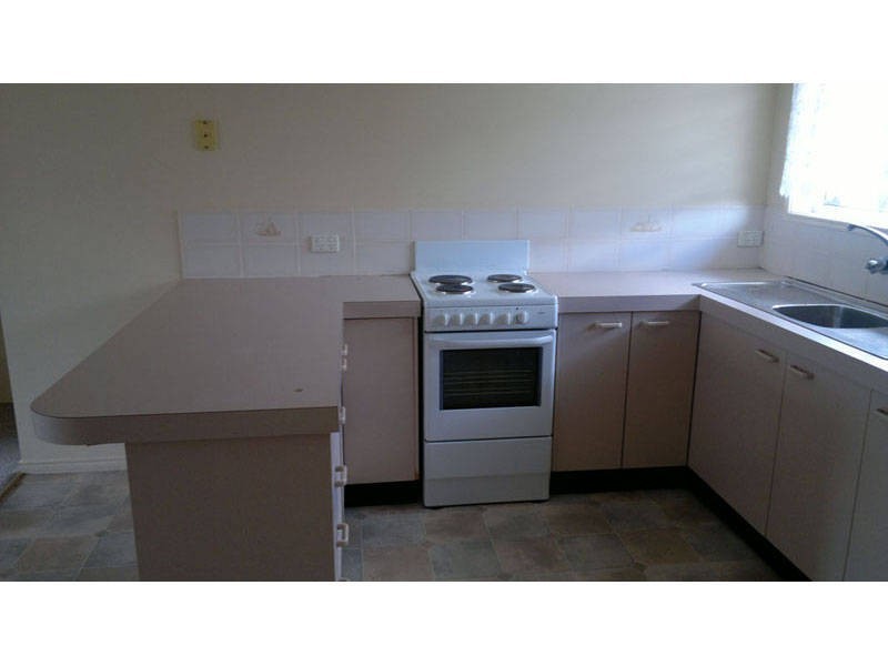 1/6 Sharon Ct, Morayfield QLD 4506