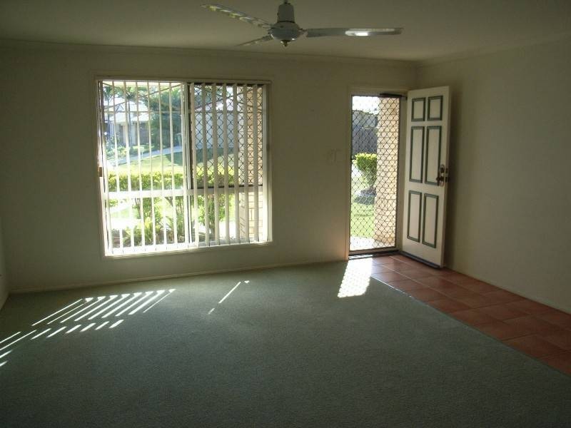 20 Pinecrest Court, Kallangur QLD 4503