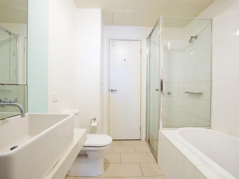 1006/60 Siddeley Street, Docklands VIC 3008