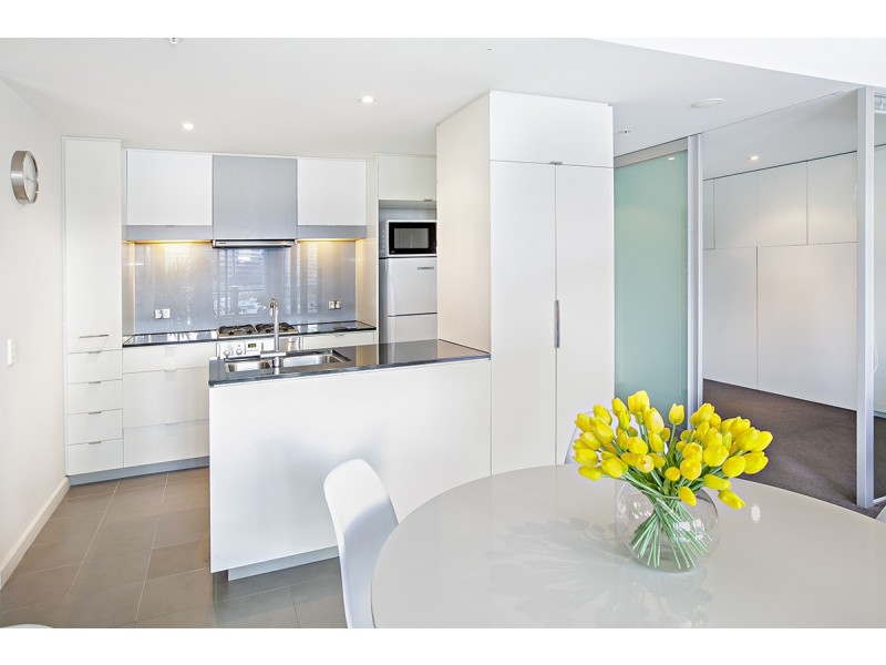 303/98 River Esplanade, Docklands VIC 3008