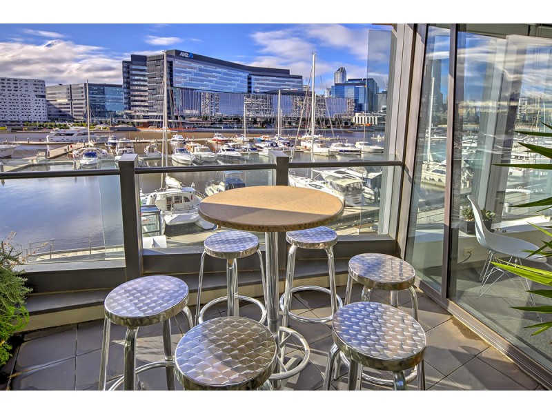 303/98 River Esplanade, Docklands VIC 3008