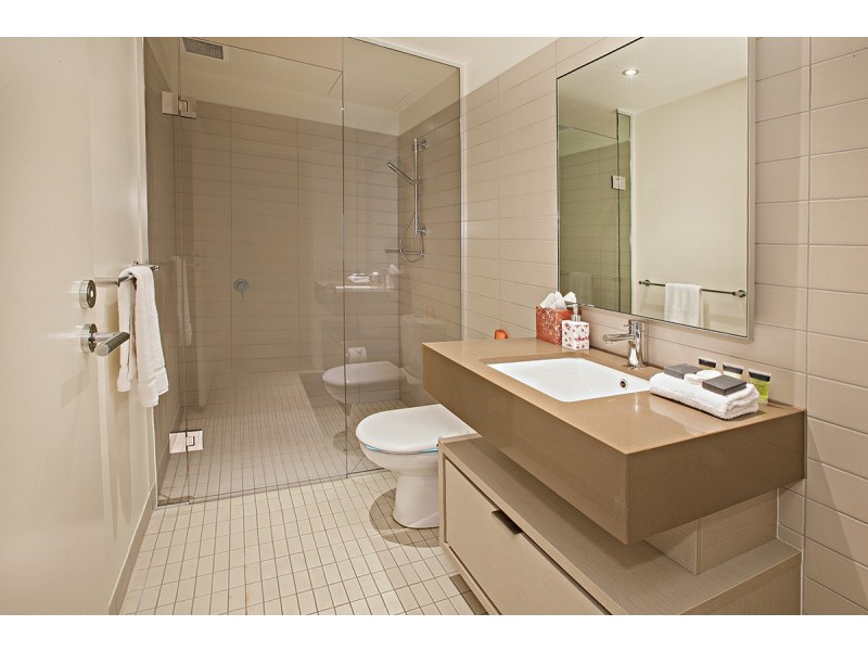 222/8 Waterside Place, Docklands VIC 3008