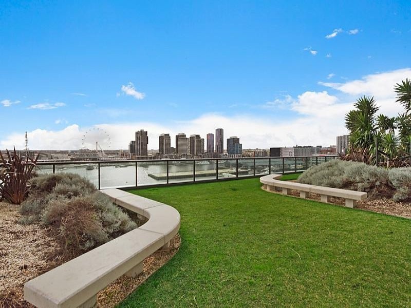 222/8 Waterside Place, Docklands VIC 3008