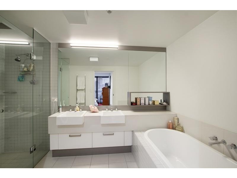 1004/70 Lorimer Street, Docklands VIC 3008