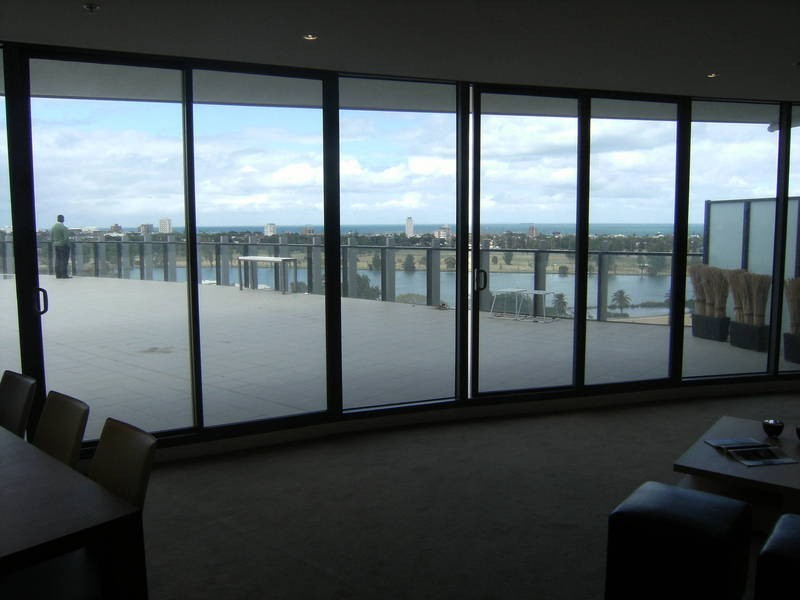 1006/54 Queens Road, Melbourne VIC 3004