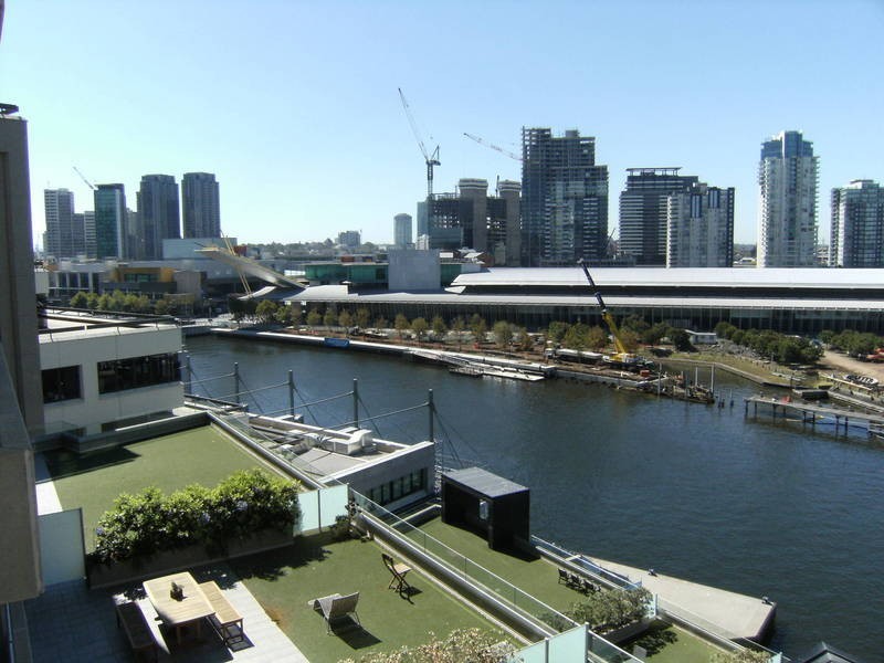 923/60 Siddeley Street, Docklands VIC 3008