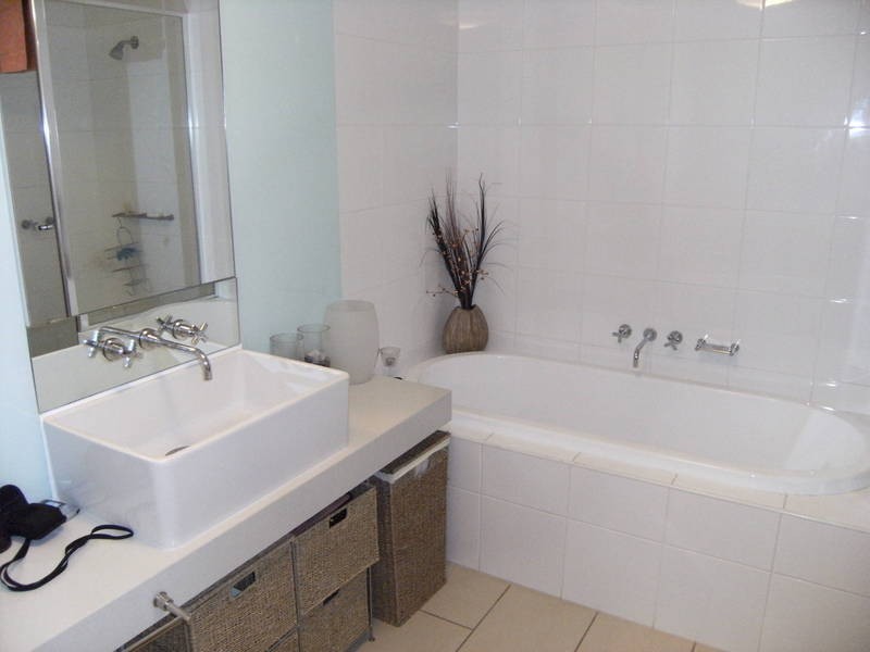 923/60 Siddeley Street, Docklands VIC 3008